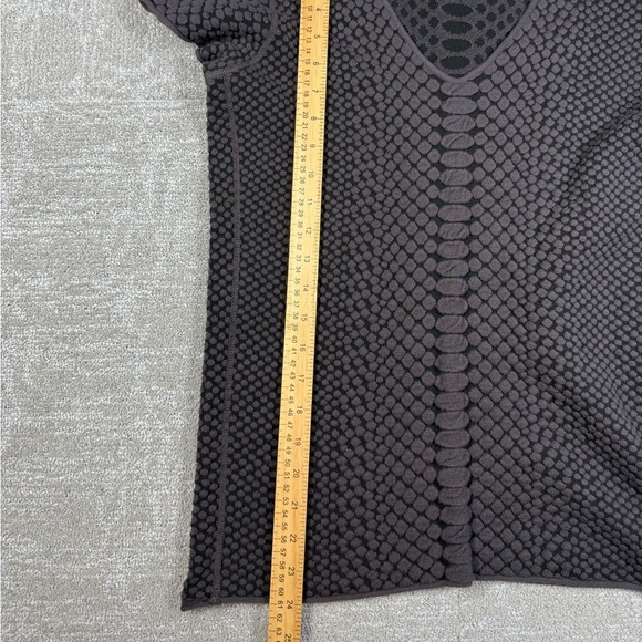 Armani Collezioni Made In Italy V-Neck Short Sleeve Sweater Top Size 10 - Picture 4 of 6